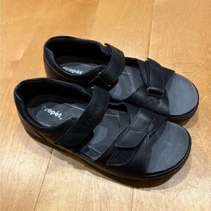 Propet Pedicure walker sandals shoes 8.5 black new